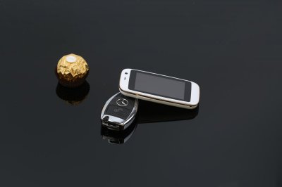 Elephone Q: миниатюрный смартфон с шагомером